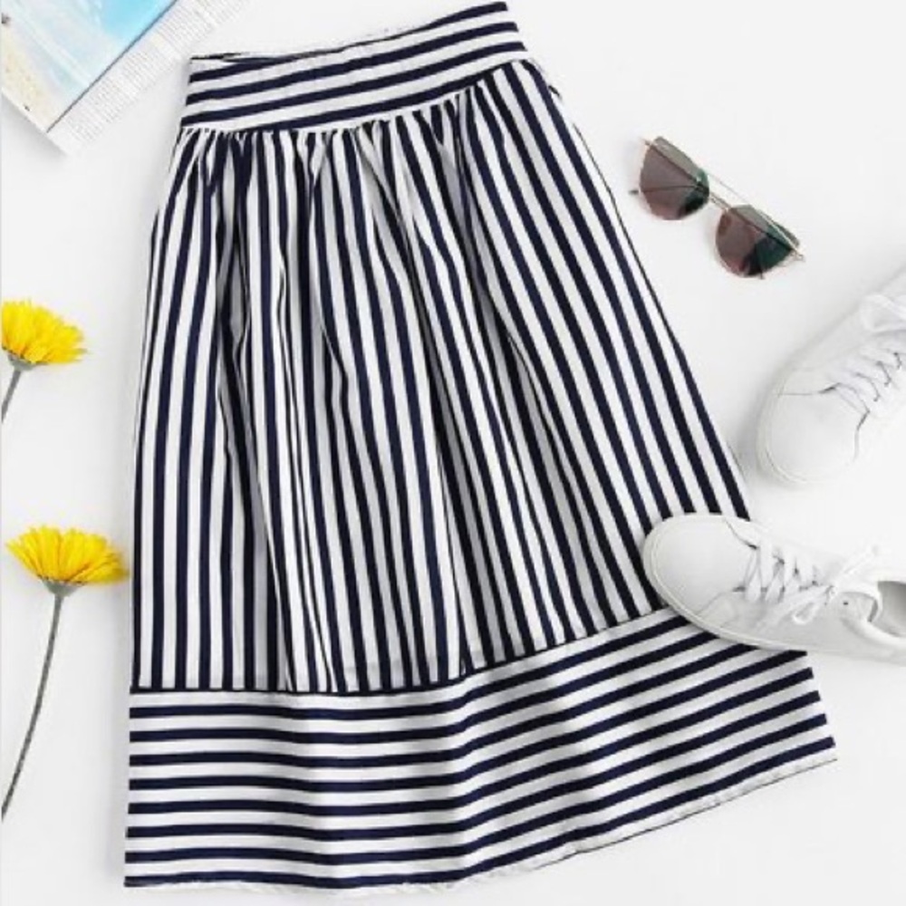 MAEVE by ANTHROPOLOGIE High Seas Skirt in Navy - Picture 2 of 7
